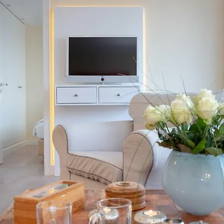 Appartement Ferienwohnung Sola Bona West Mit Meerblick In *